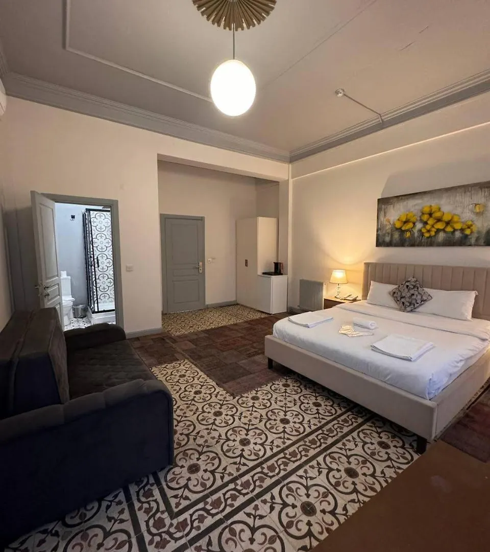 Gen Plus Istanbul 2*,