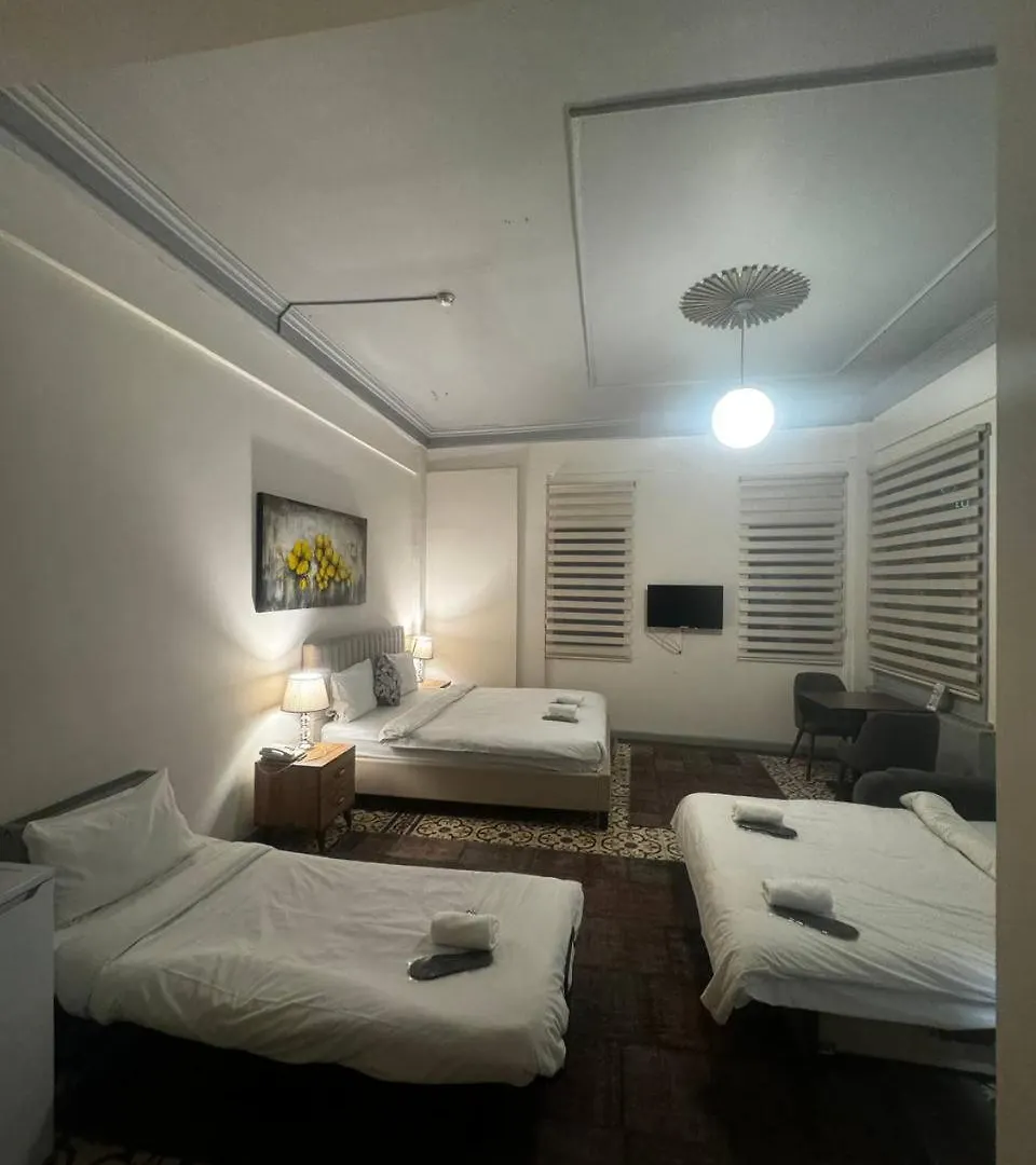 Gen Plus Istanbul 2*,